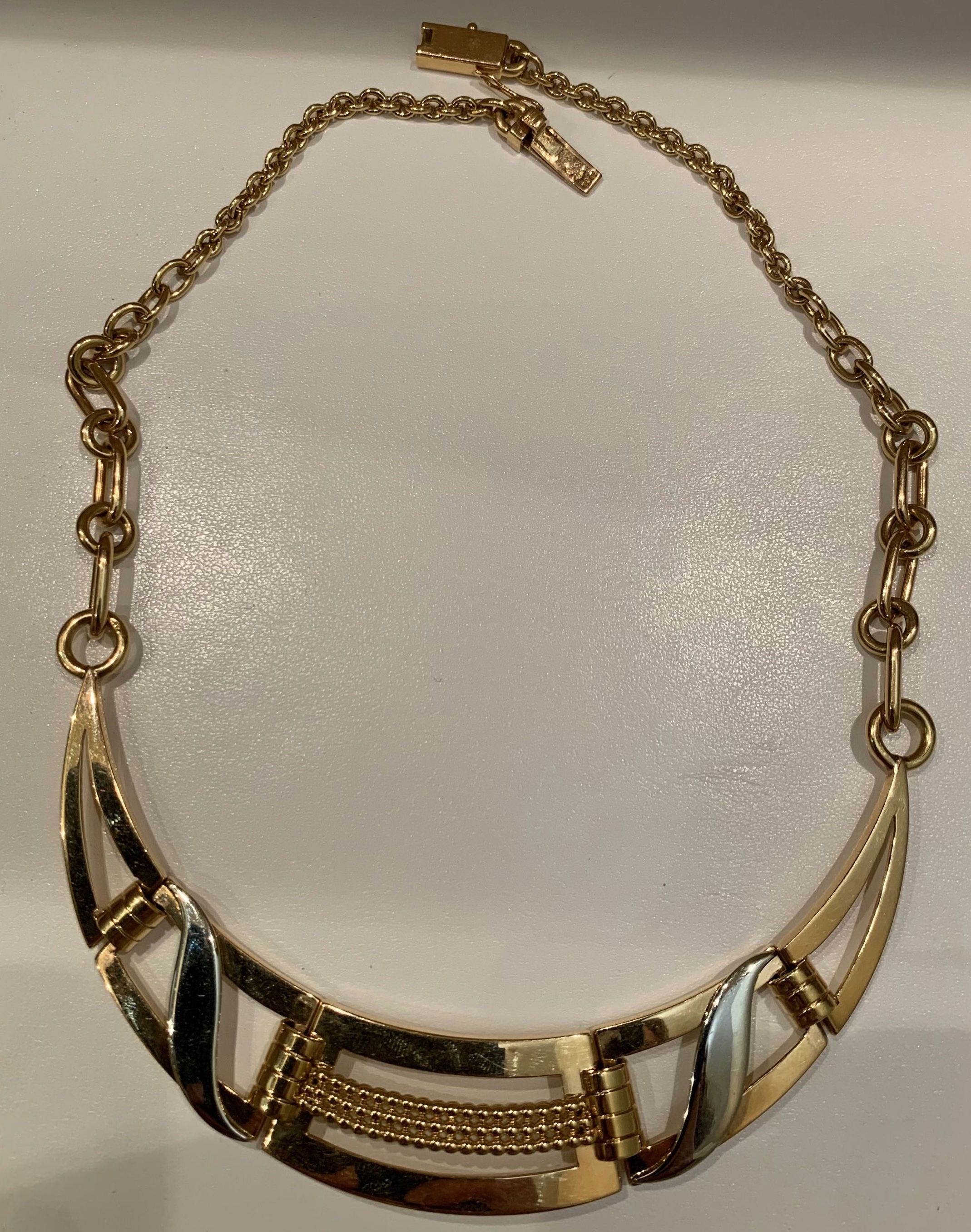 Després necklace