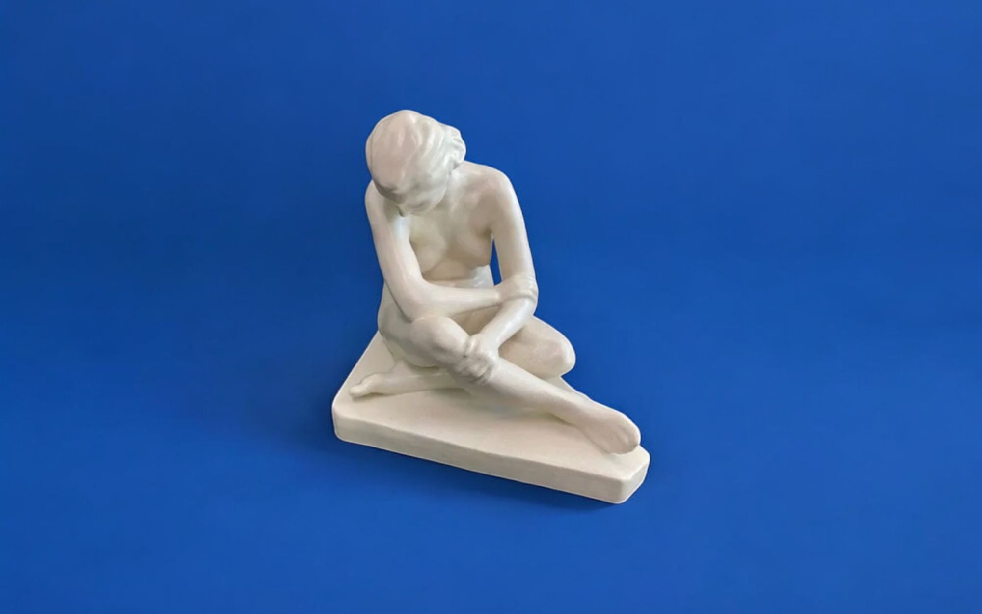 Paule Bisman, marble sculpture