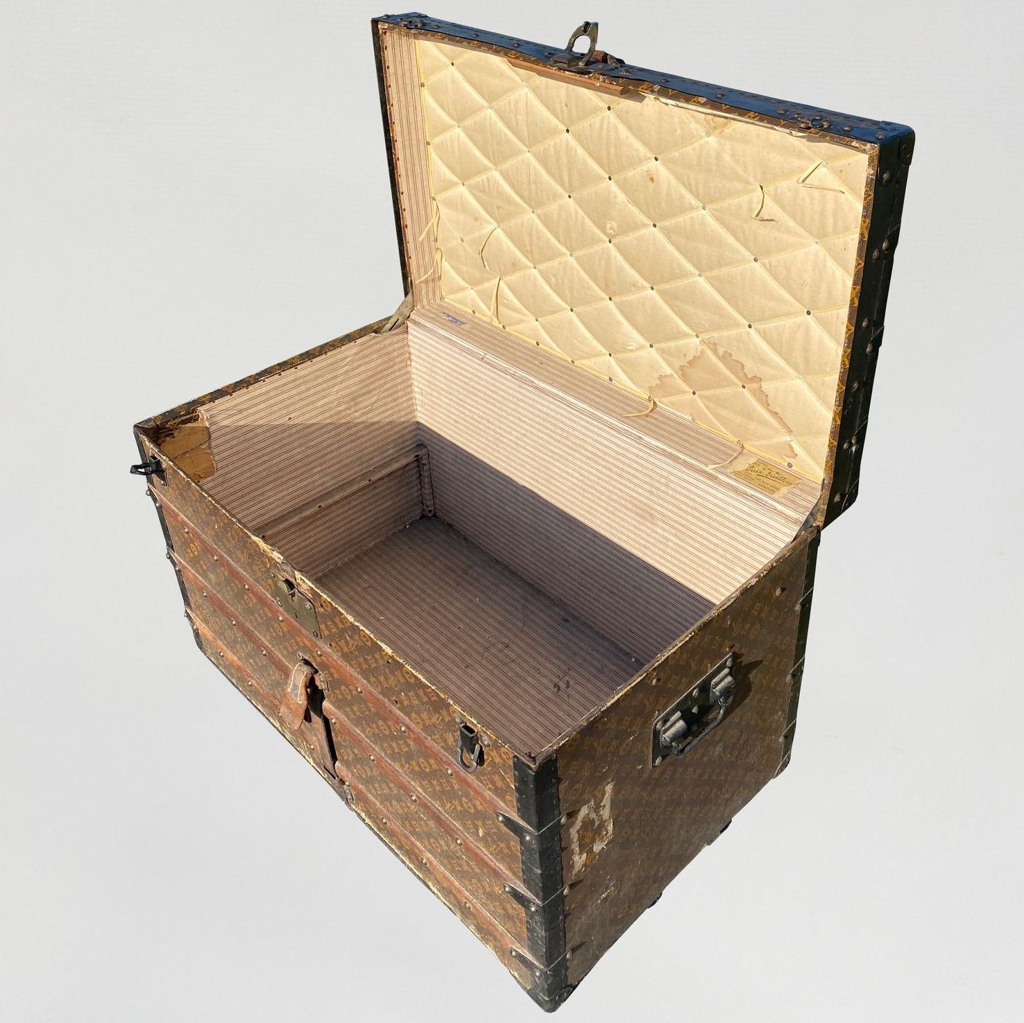 Rectangular trunk, 20th century