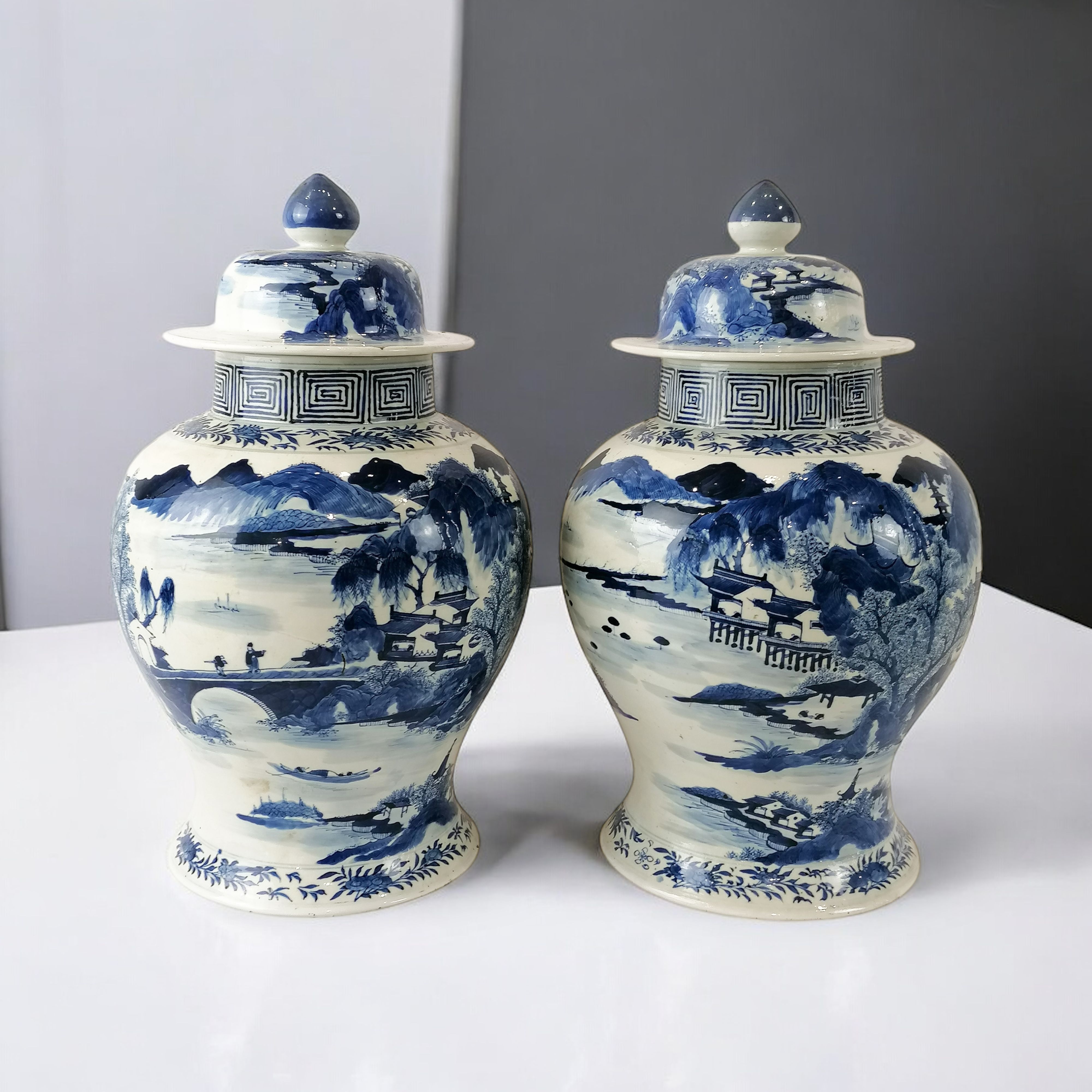 Kangxi vases (1662-1722), Mark Kangxi Nian Zhi