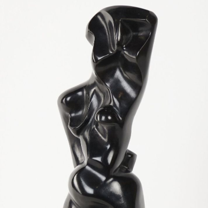 Katarzyna Kobro, sculpture en bronze