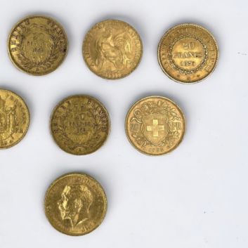 Set of 8 gold coins, England