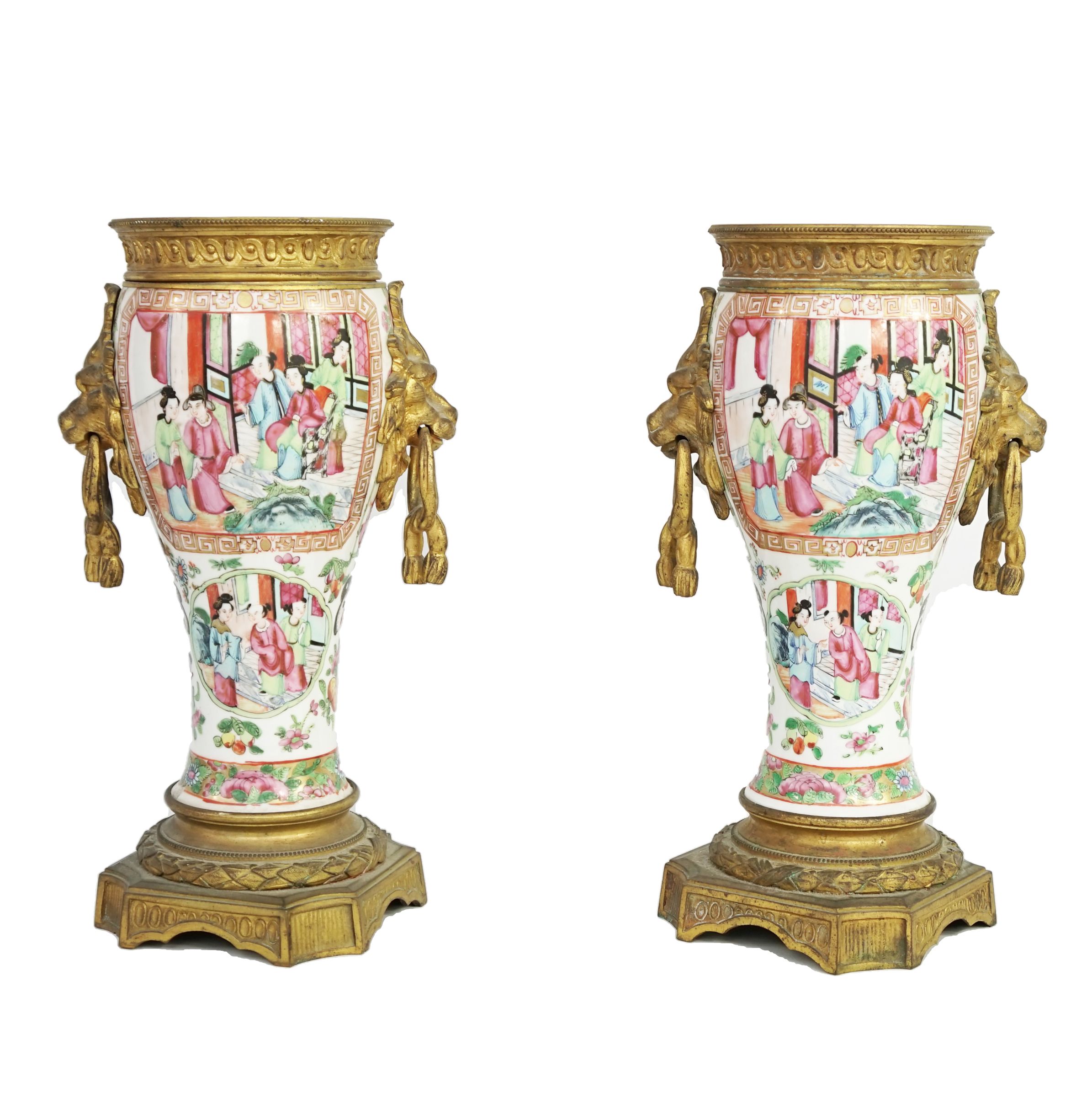 China (late 19th century), pair of porcelain vases