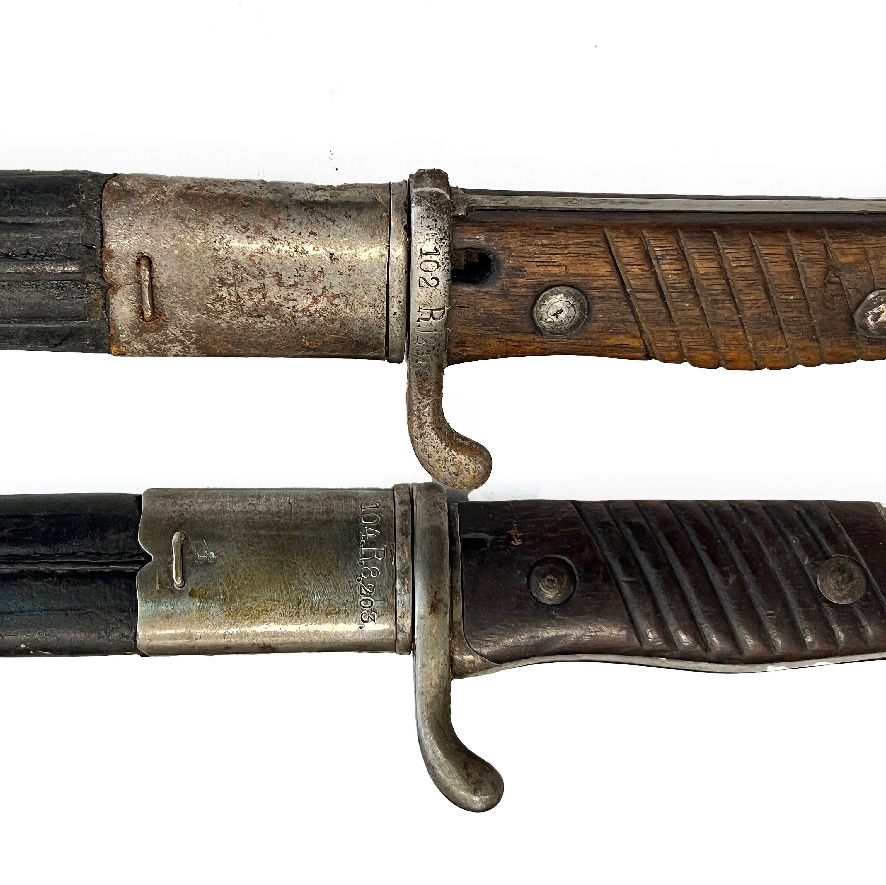 Marking details on a bayonet