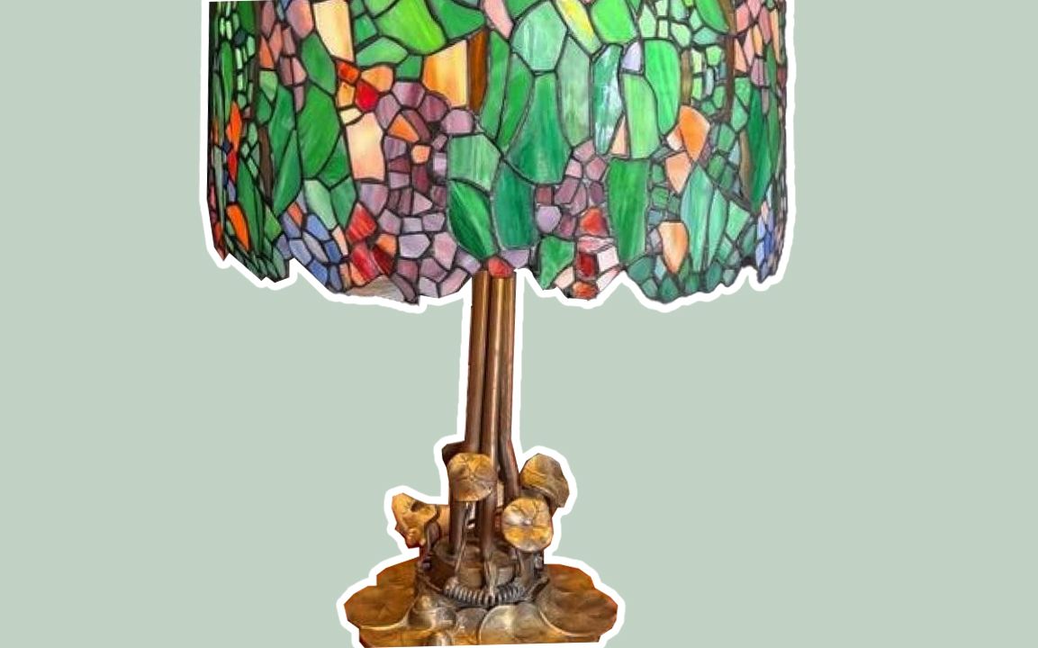 Tiffany stained glass lamp