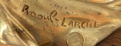 Signature of Francois Raoul Larche