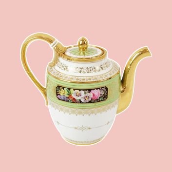 TEAPOT FROM THE SERVICE OF KING LOUIS-PHILIPPE AT THE CHÂTEAU D'EU