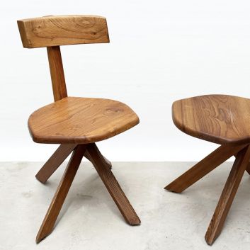Pierre CHAPO (1927-1987) Pair of chairs, circa 1975, known as S34A in elm.