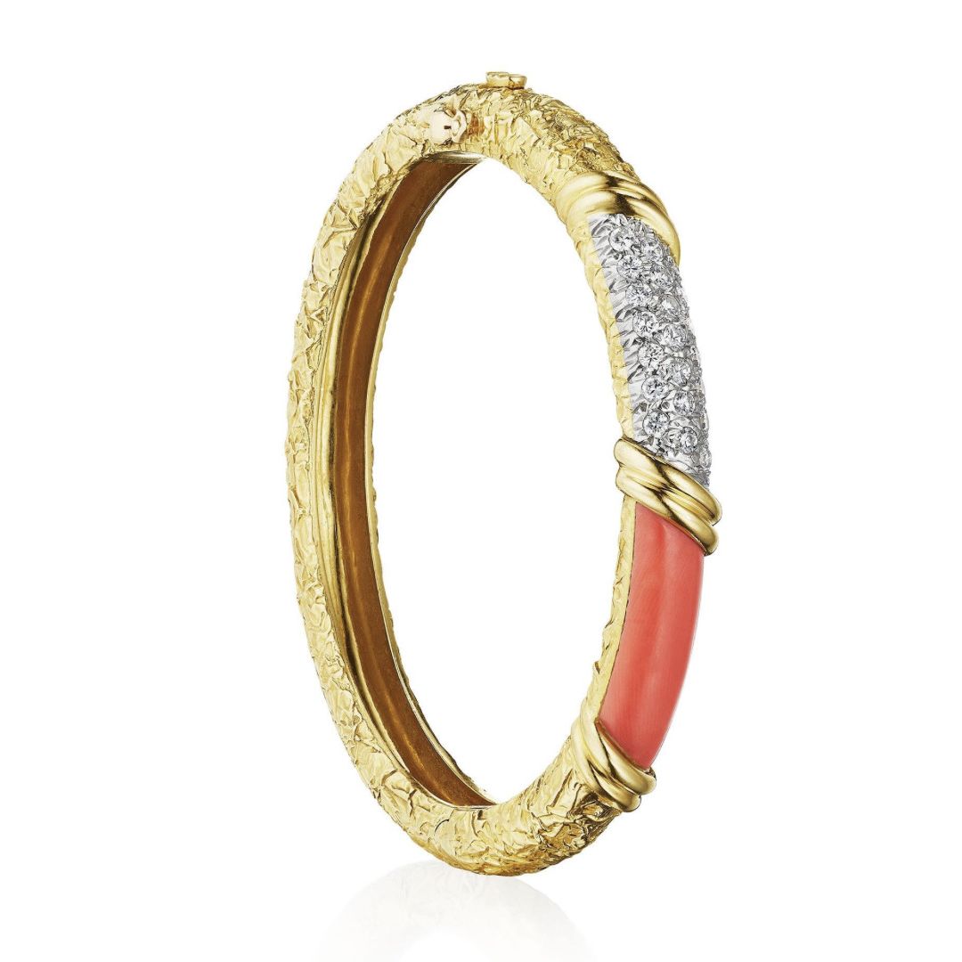 Van Cleef & Arpels, bracelet en or, diamants et corail