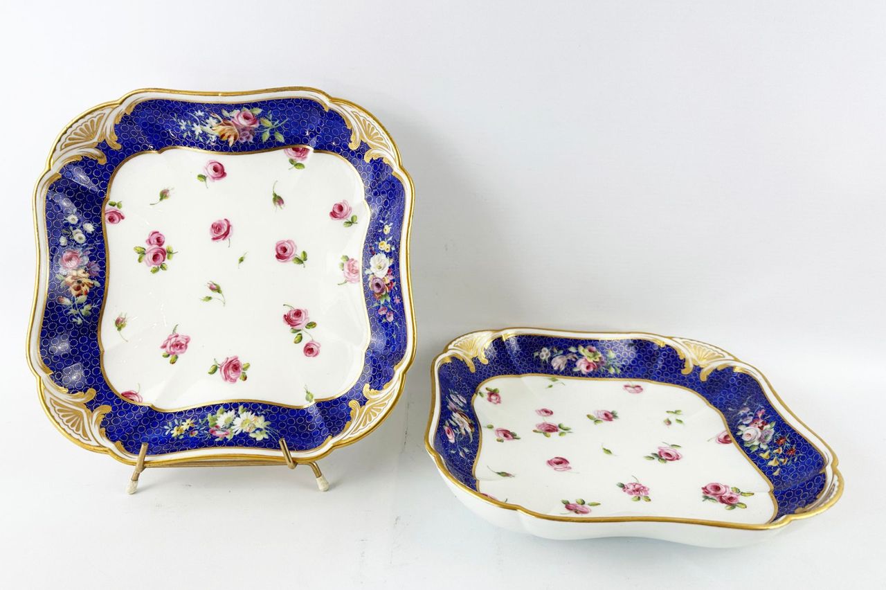 Sèvres, pair of porcelain compotiers