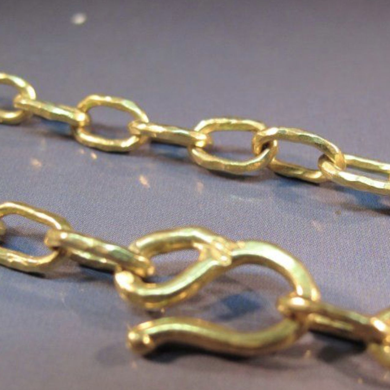 22-carat yellow gold chain