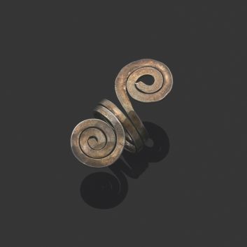 Alexander CALDER (1898-1976) Ring in silver with double spiral pattern.