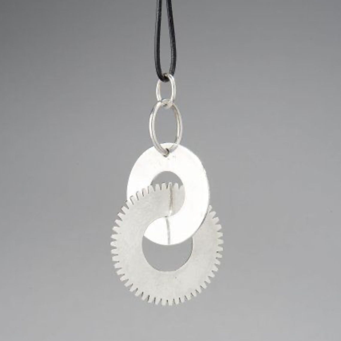Després, silver pendant