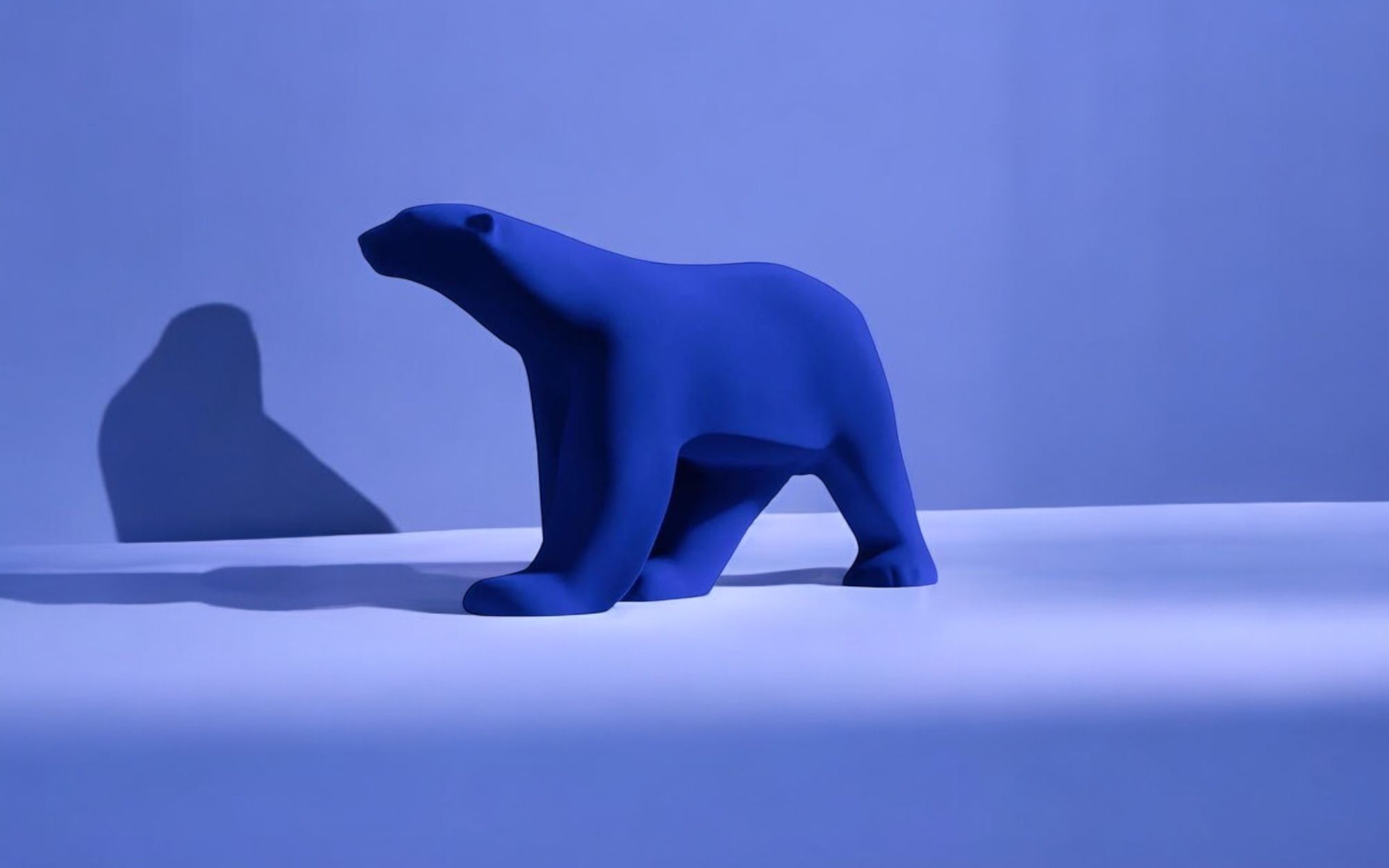 François Pompon and Yves Klein, monochrome bear