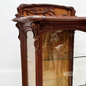 Émile GALLÉ (1846 - 1904) Mahogany-stained walnut display case