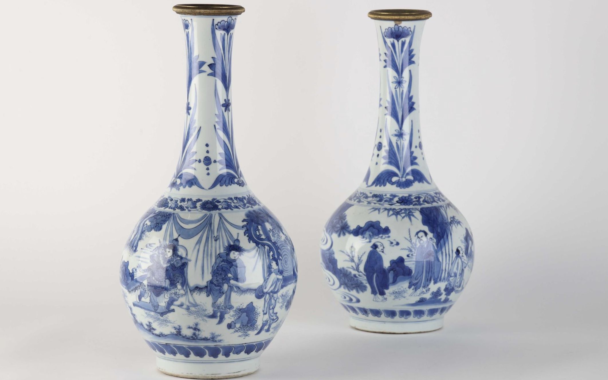 CHINA, Transition (1630-1640) or Kangxi (1662-1722) period, two tulip vases