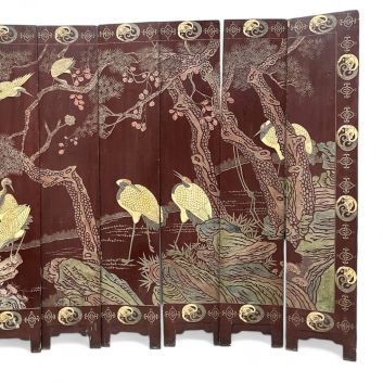 CHINA, 19th century Large 8-leaf folding screen in red lacquered wood