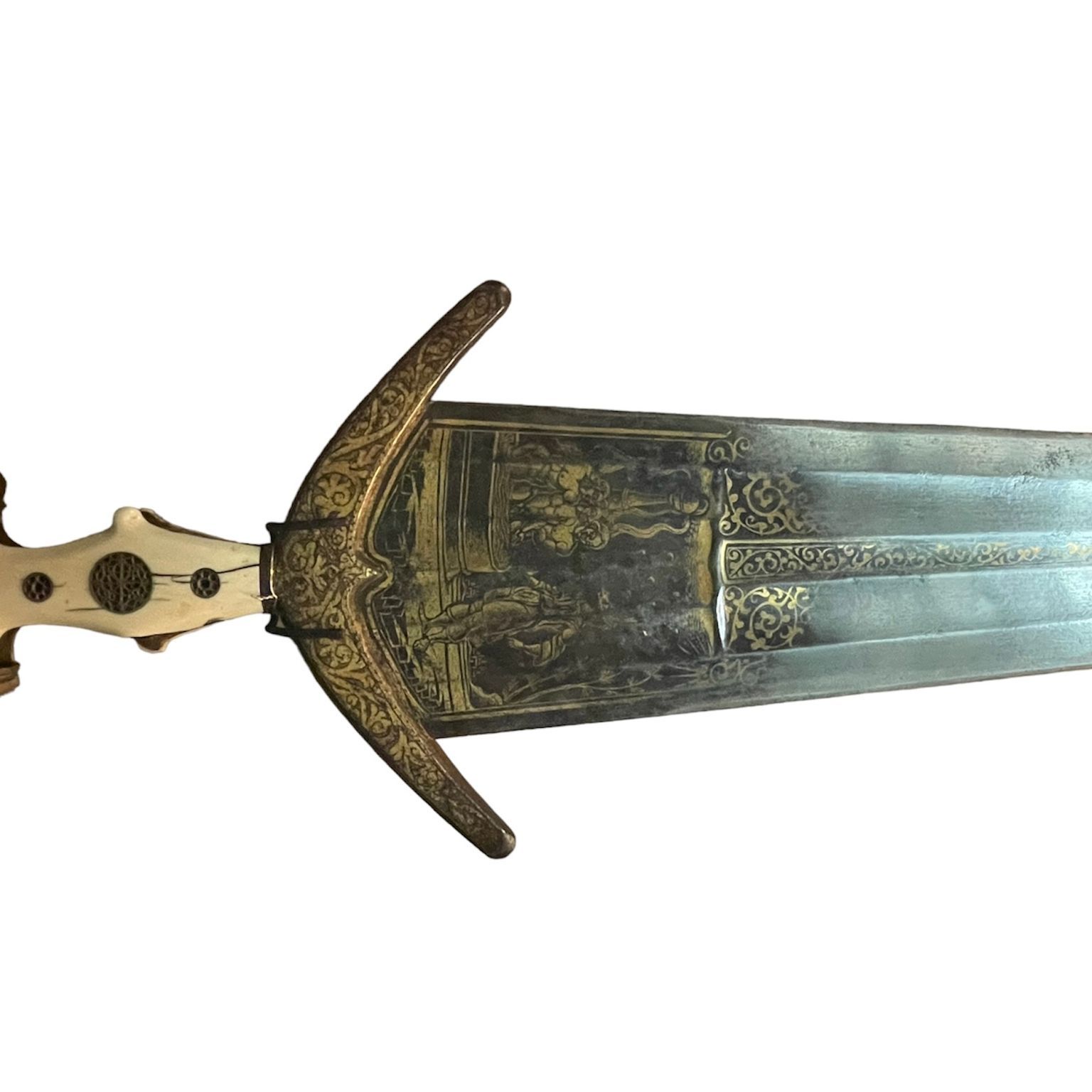 Engraved and gilded cinquedea sword