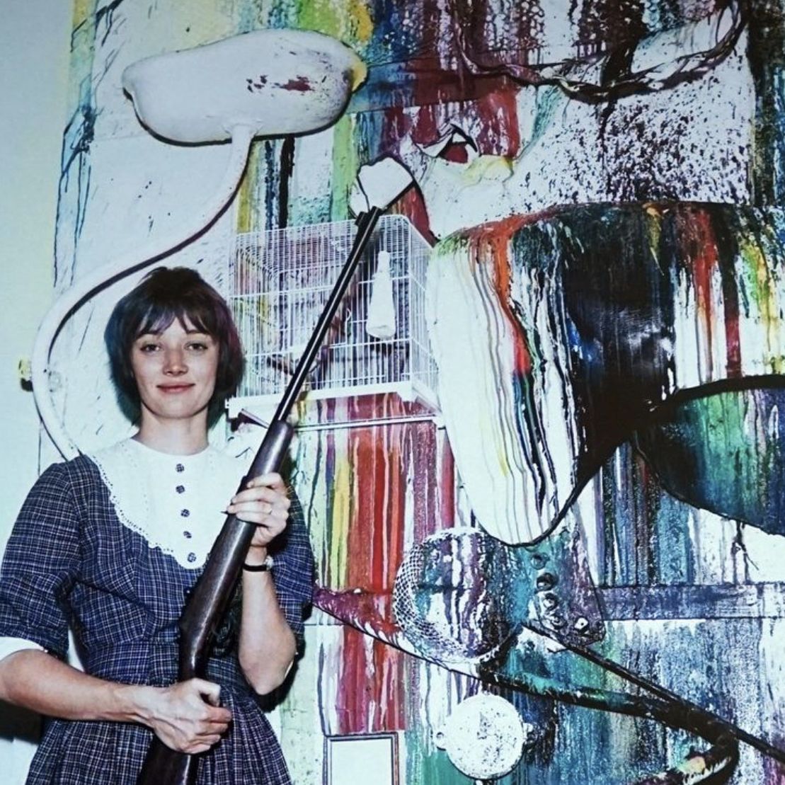 Niki de Saint Phalle, photographie de sa performance "Les Tirs"