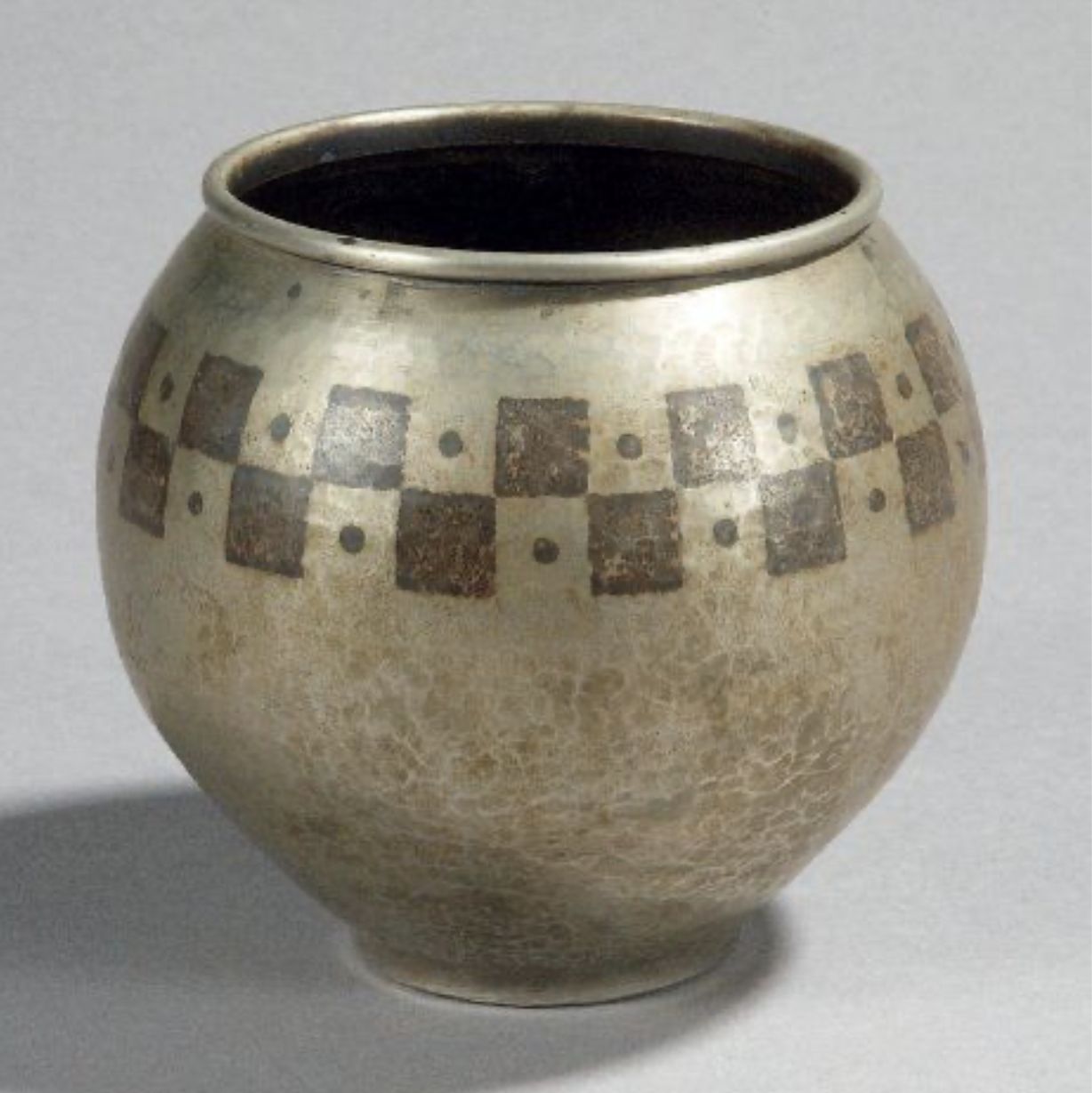 Linossier, ball vase with hemmed neck in copperware