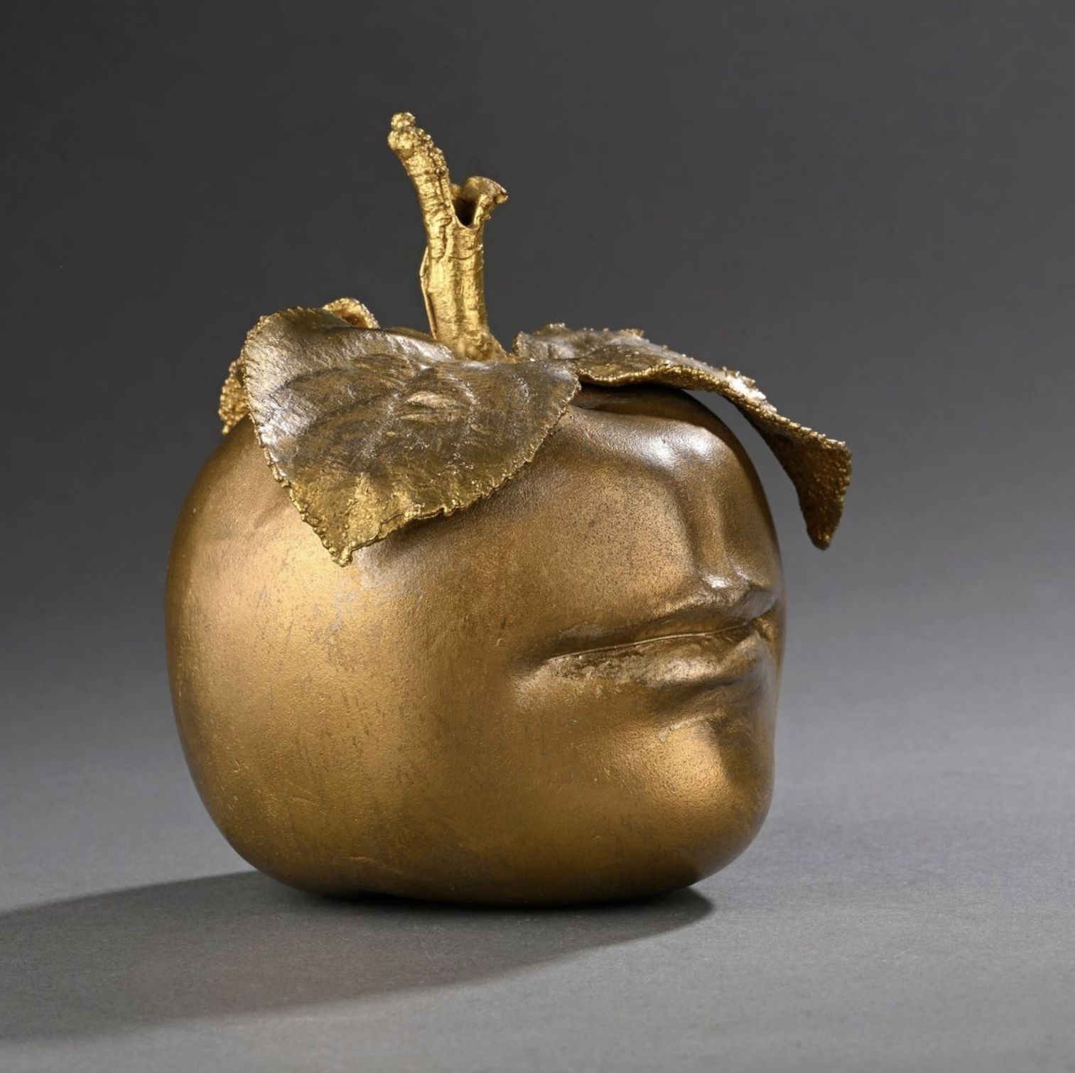 Claude Lalanne, pomme en bronze doré