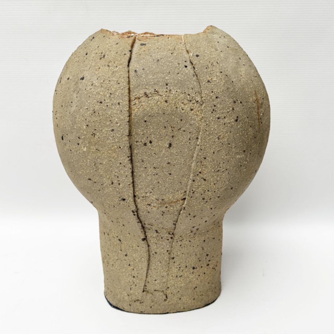 Jacques Pouchain, stoneware vase, rear