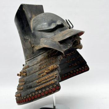 JAPAN, Edo period, 17th/18th century. Kawari-kabuto, featuring fukigaeshi, mabizashi, shikoro